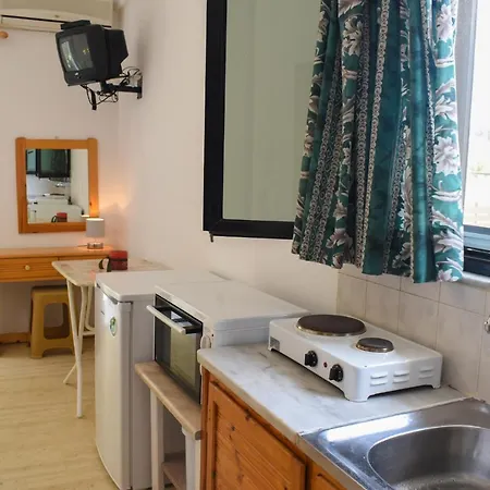 Jasmine Studio With Garden Close To The Beach Apartamento *