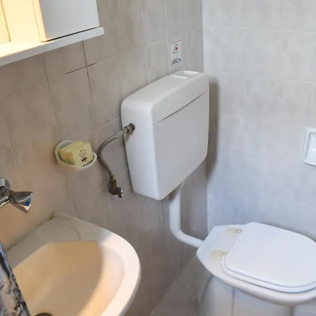 Jasmine Studio With Garden Close To The Beach Apartamento Finikounta
